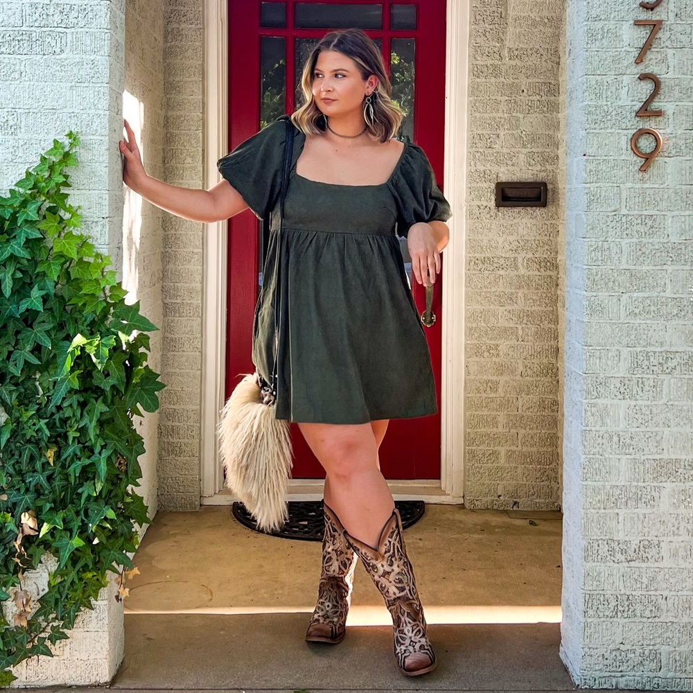 Puff sleeve corduroy dress